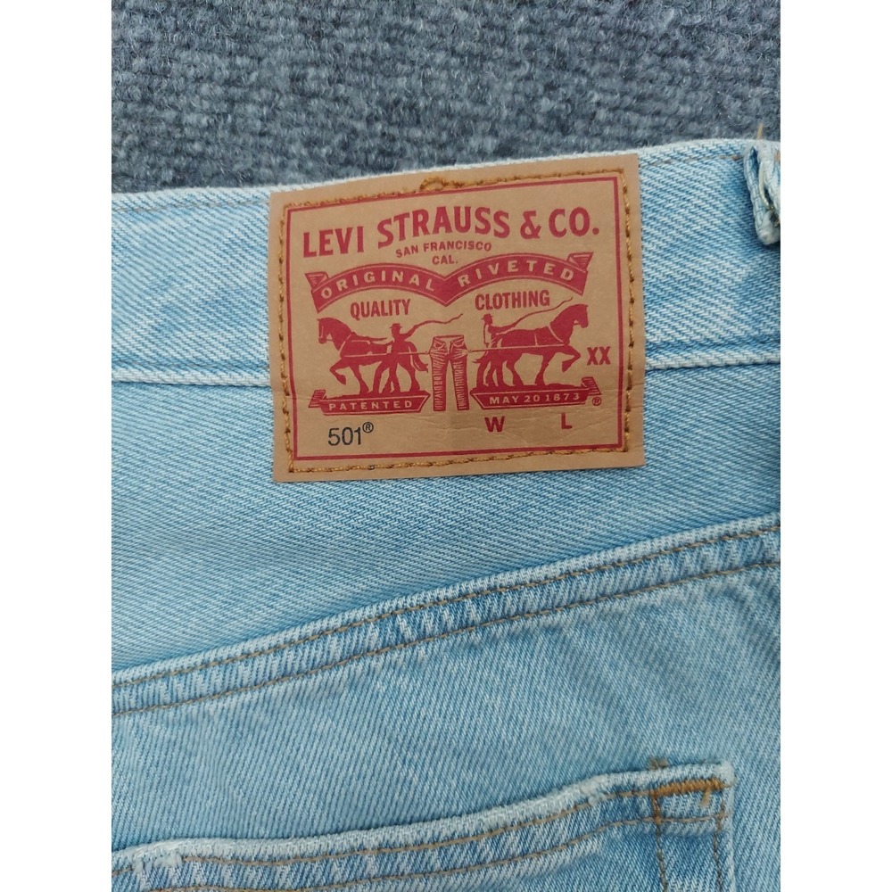 Levis 501 Denim Shorts Women 26 Blue Light Wash Button Fly Cotton 6" inseam Jean - Picture 4 of 12